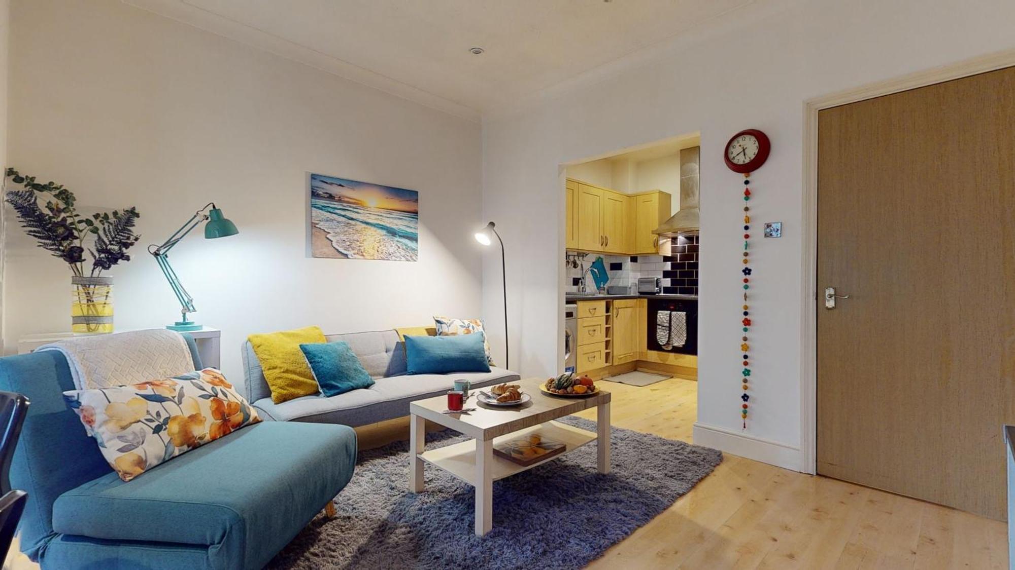 The Cosy Bay Near Tower Bridge Londra